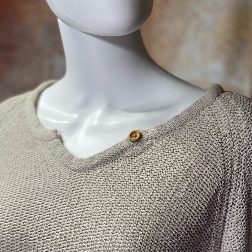 Sweater - Picture 2 of 4